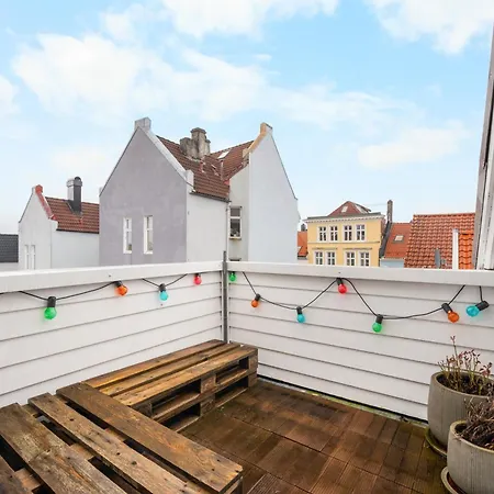 Lägenhet Historic Townhouse I With Rooftop & Free Parking Bergen