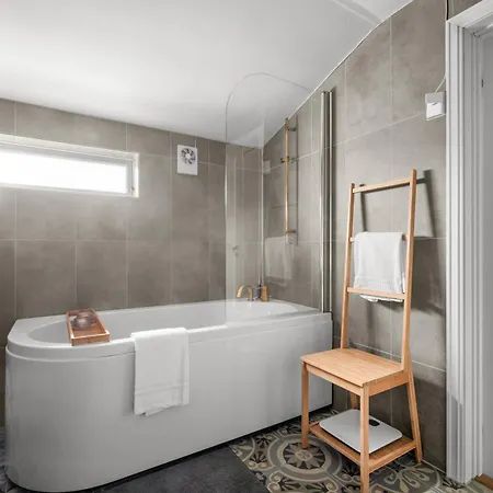 Historic Townhouse I With Rooftop & Free Parking Lägenhet Bergen