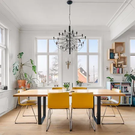 Historic Townhouse I With Rooftop & Free Parking * Μπέργκεν