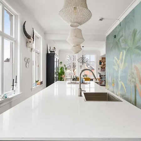 Διαμέρισμα Historic Townhouse I With Rooftop & Free Parking