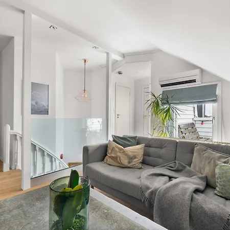 Διαμέρισμα Historic Townhouse I With Rooftop & Free Parking *