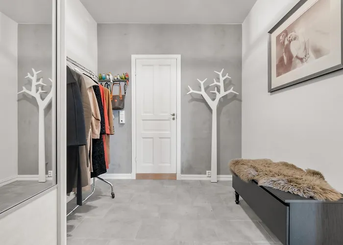 Historic Townhouse I With Rooftop & Free Parking Lägenhet