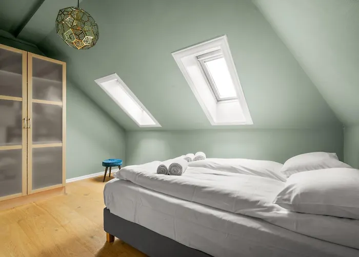 Historic Townhouse I With Rooftop & Free Parking Lägenhet *