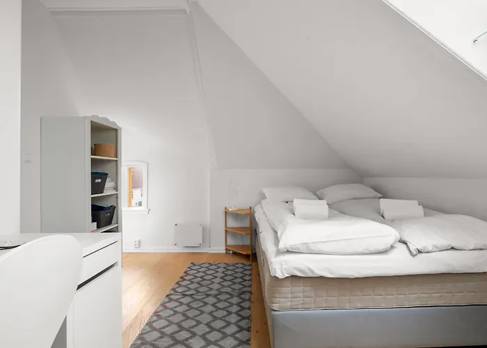 Historic Townhouse I With Rooftop & Free Parking * 베르겐