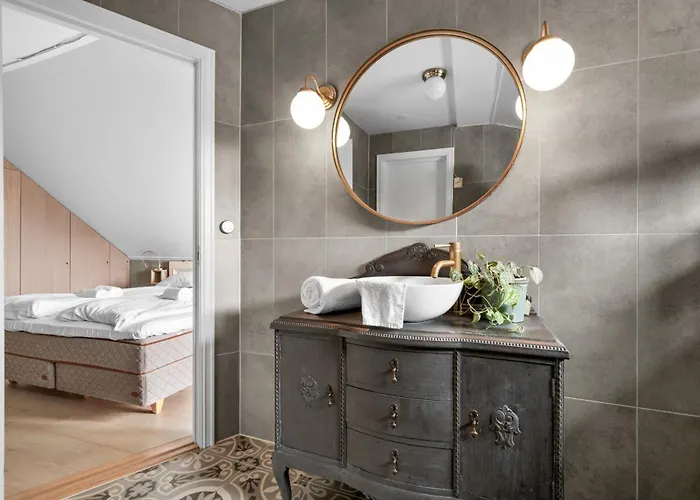 Historic Townhouse I With Rooftop & Free Parking Lägenhet *