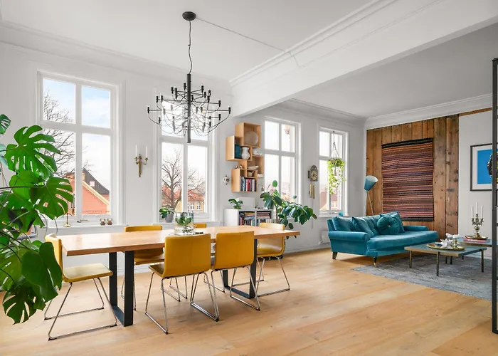 Apartment Historic Townhouse I With Rooftop & Free Parking *