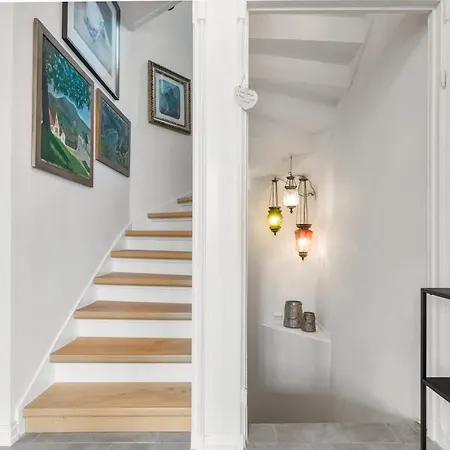 Historic Townhouse I With Rooftop & Free Parking