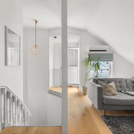 Leilighet Historic Townhouse I With Rooftop & Free Parking