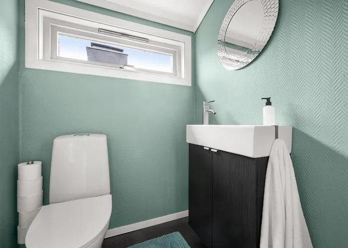 Historic Townhouse I With Rooftop & Free Parking *