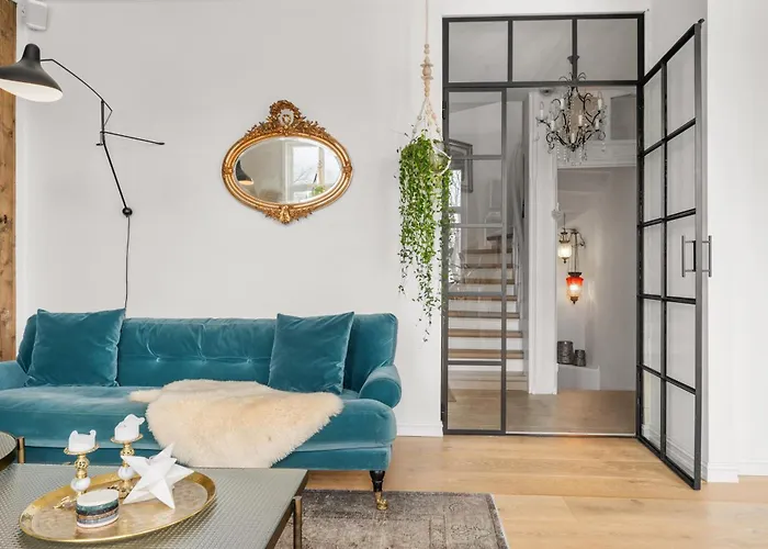 Historic Townhouse I With Rooftop & Free Parking